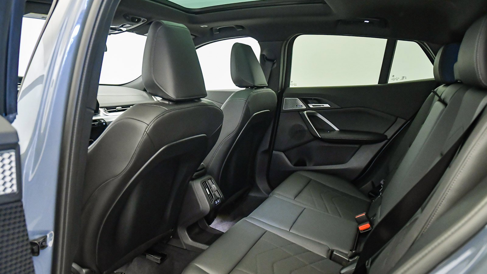 Used 2025 BMW X2 xDrive28i w/ Premium Package image 20