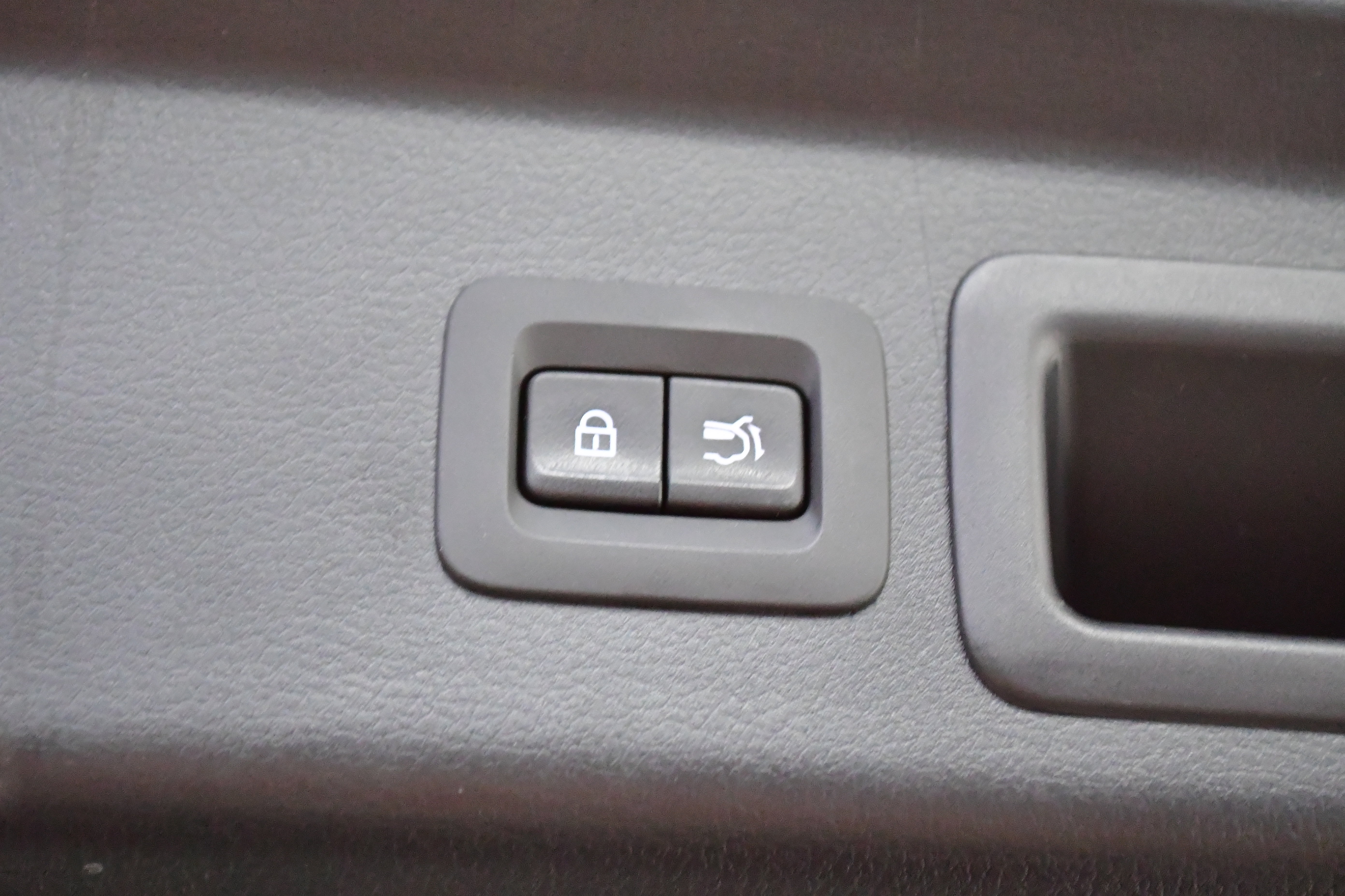 Used 2024 MAZDA CX-30 AWD 2.5 S w/ Premium Package image 17