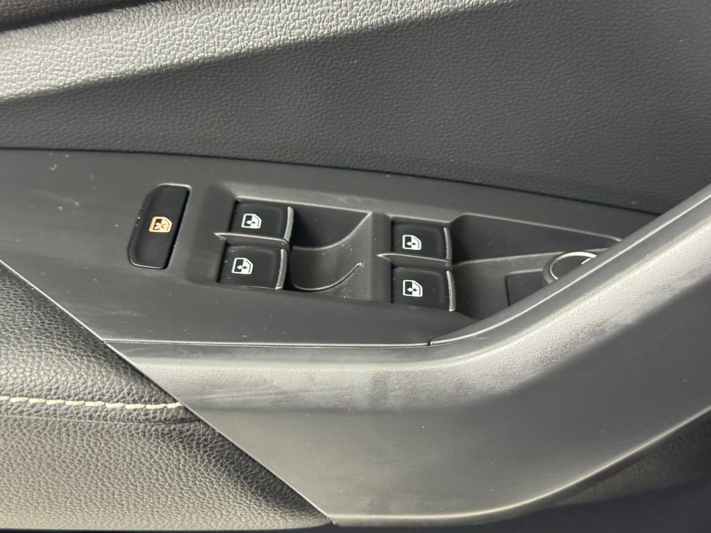 Used 2023 Volkswagen Jetta Sport image 24