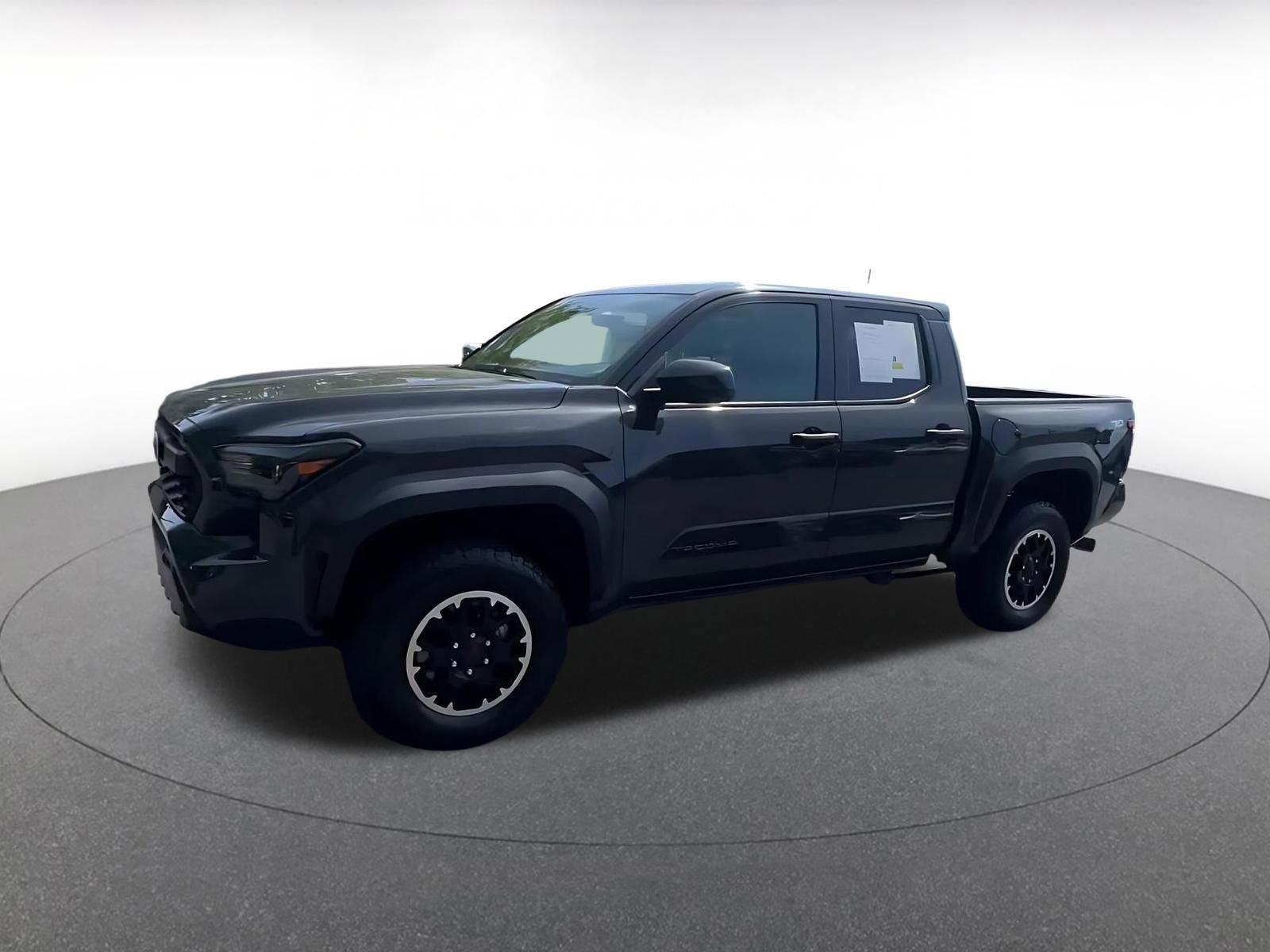 Used 2025 Toyota Tacoma TRD Off-Road AWD/4WD image 8