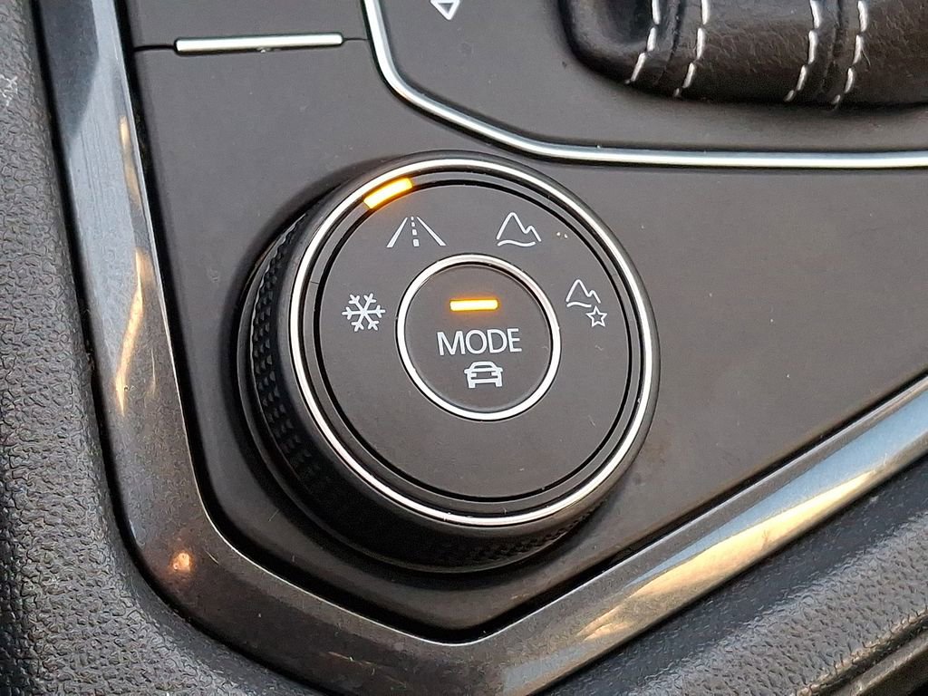 Used 2021 Volkswagen Tiguan SE image 20