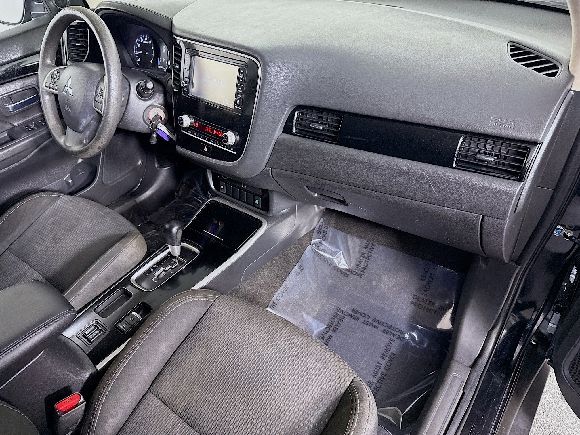 Used 2020 Mitsubishi Outlander ES image 29