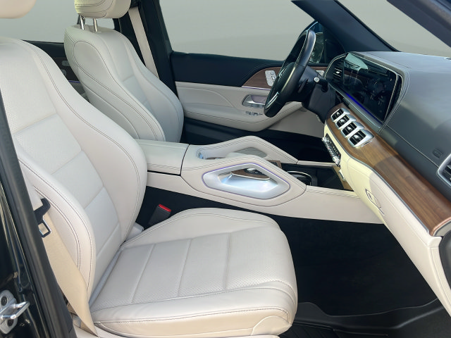 Used 2023 Mercedes-Benz GLS 450 4MATIC image 18