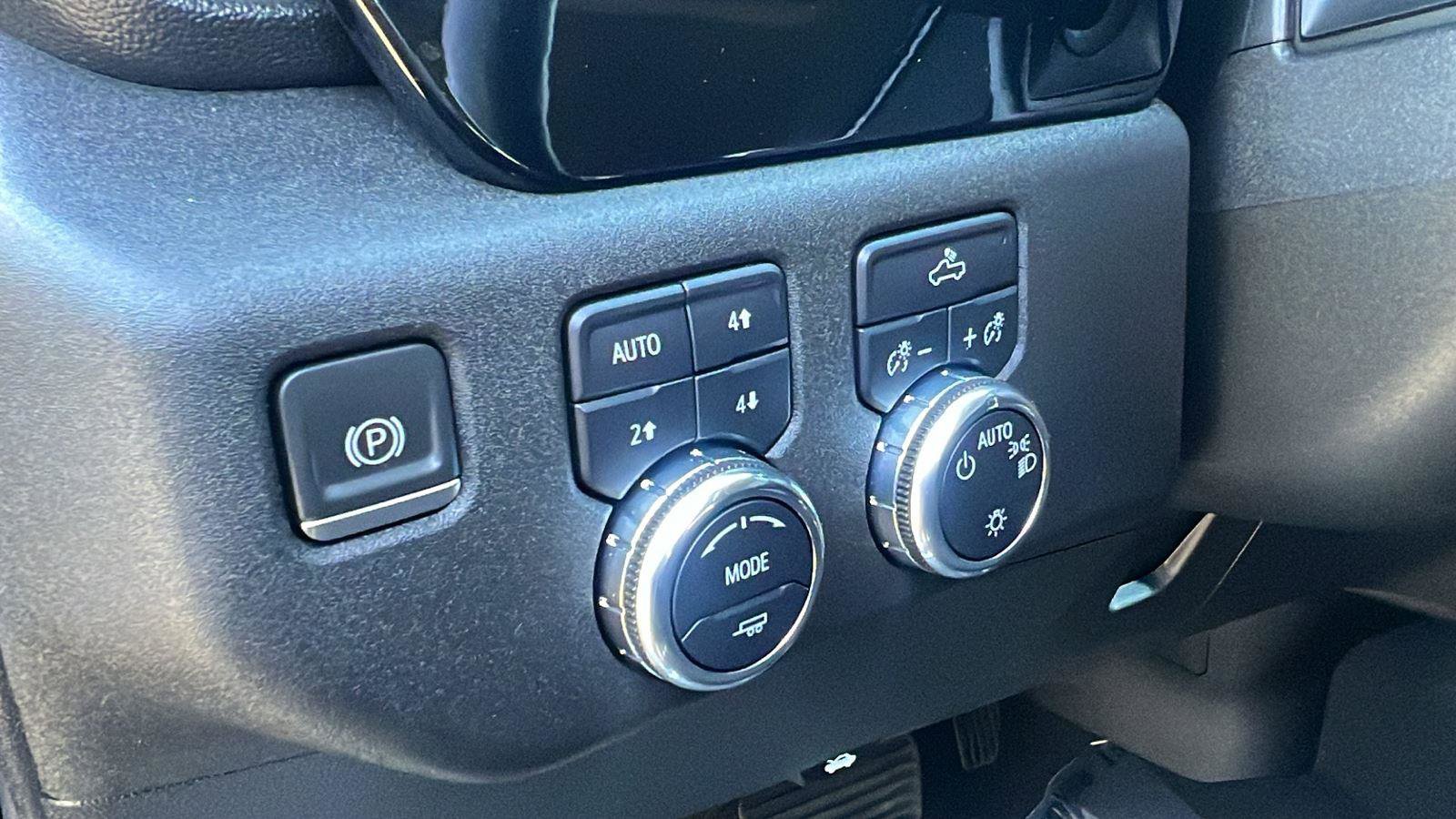 Used 2023 GMC Sierra 1500 SLE image 12