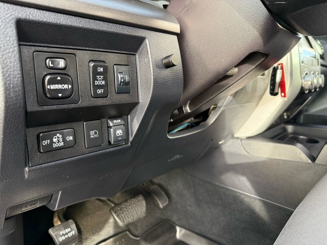 Used 2018 Toyota Tundra SR5 w/ SR5 Upgrade Package image 24