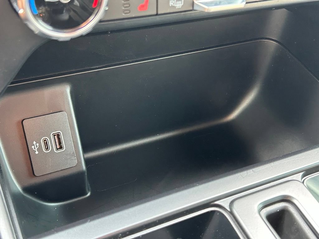Used 2025 Ford F150 Lightning XLT AWD/4WD image 34