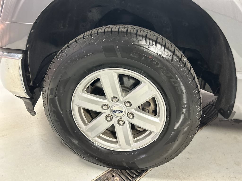 Used 2023 Ford F150 XLT AWD/4WD image 9
