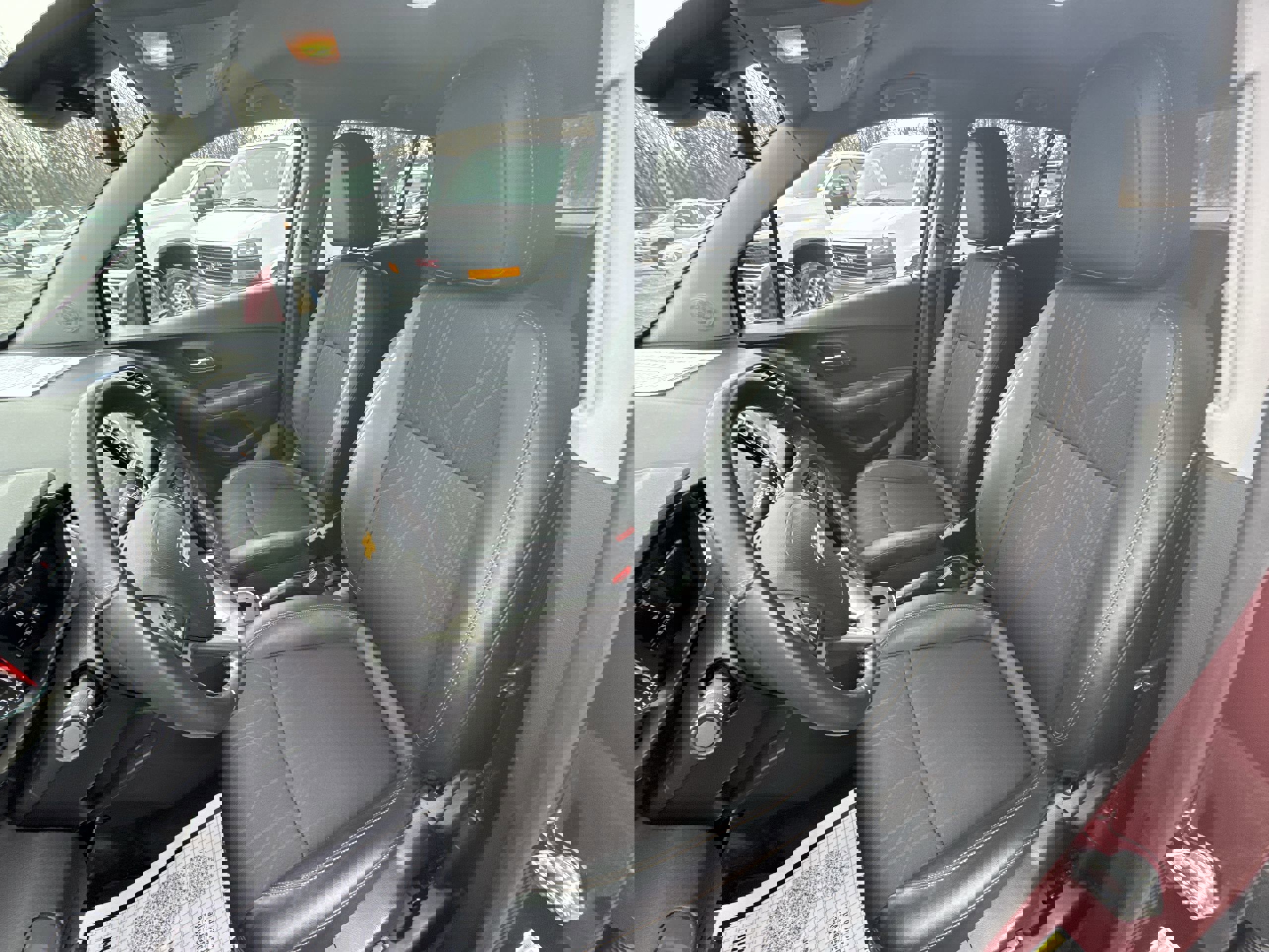 Used 2022 Chevrolet Trax LT w/ LT Convenience Package image 20