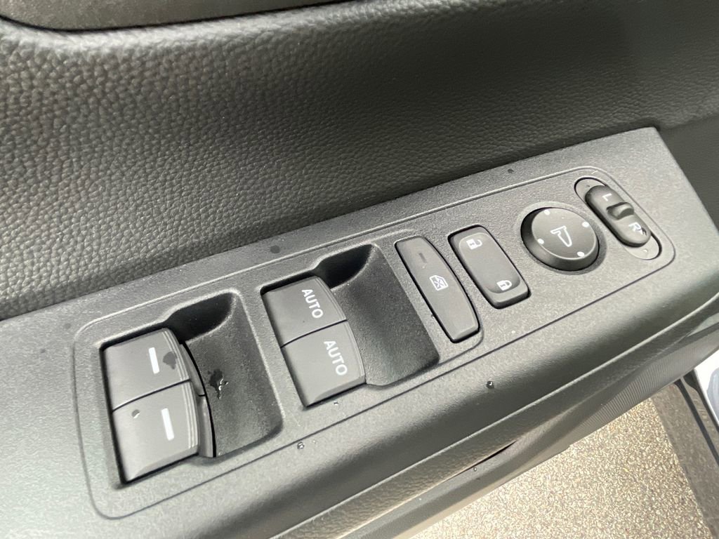 Used 2025 Honda CR-V EX image 28