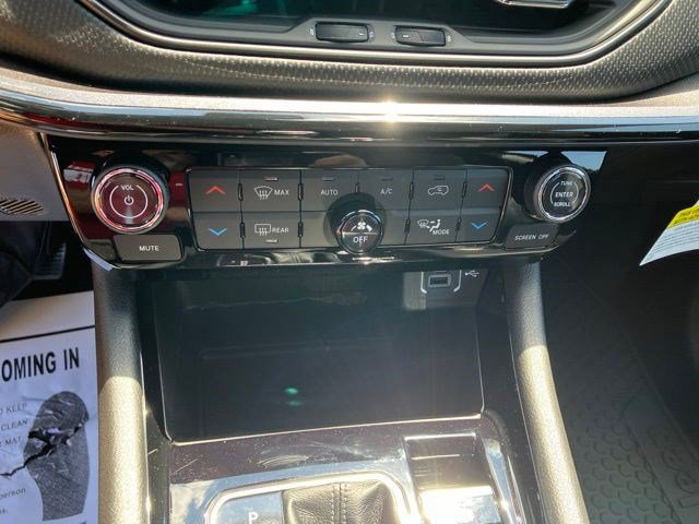New 2026 Jeep Compass Latitude AWD/4WD image 20