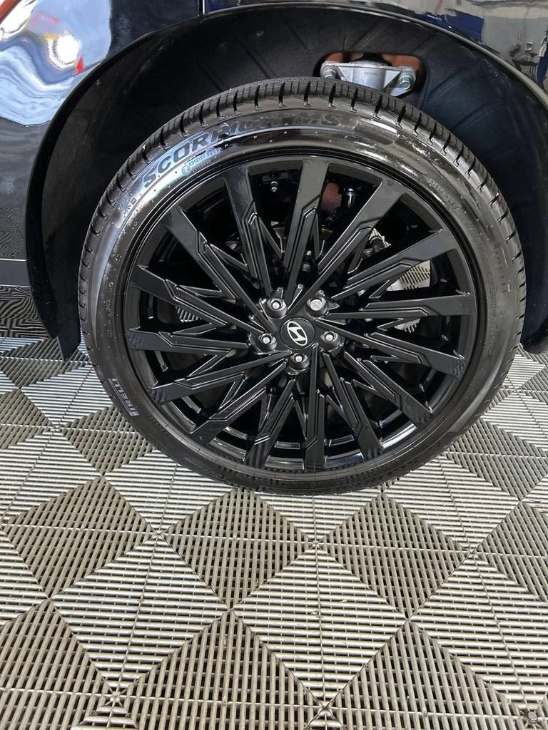 Used 2025 Hyundai Santa Fe Calligraphy image 16