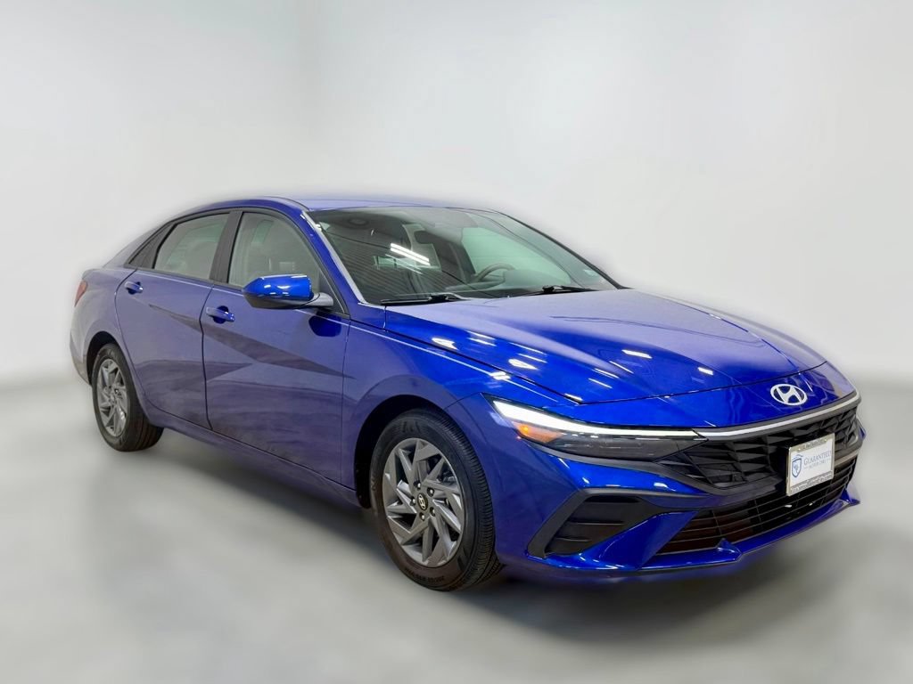 Used 2024 Hyundai Elantra SEL FWD image 5