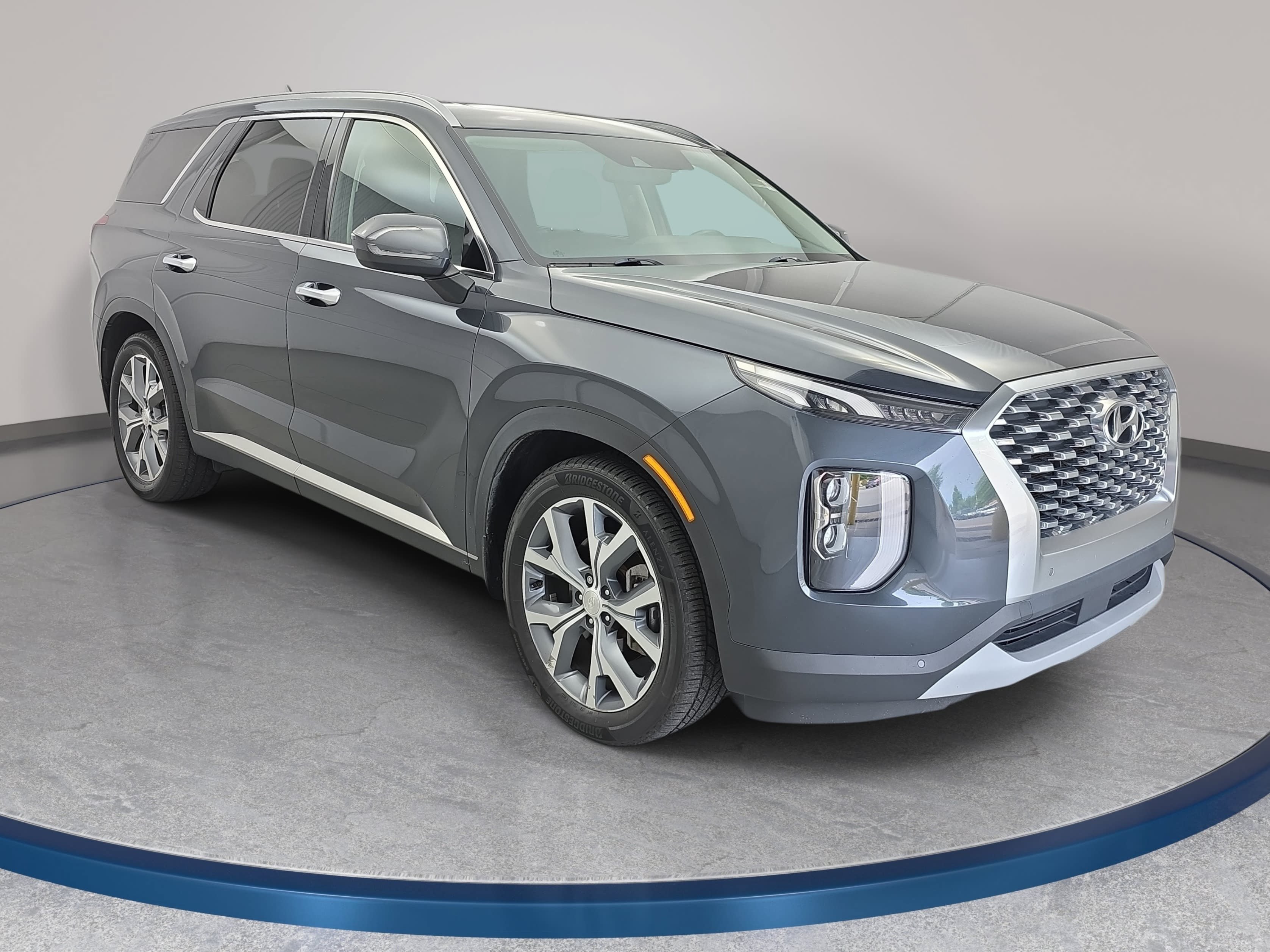 Used 2020 Hyundai Palisade SEL w/ Premium Package FWD image 3