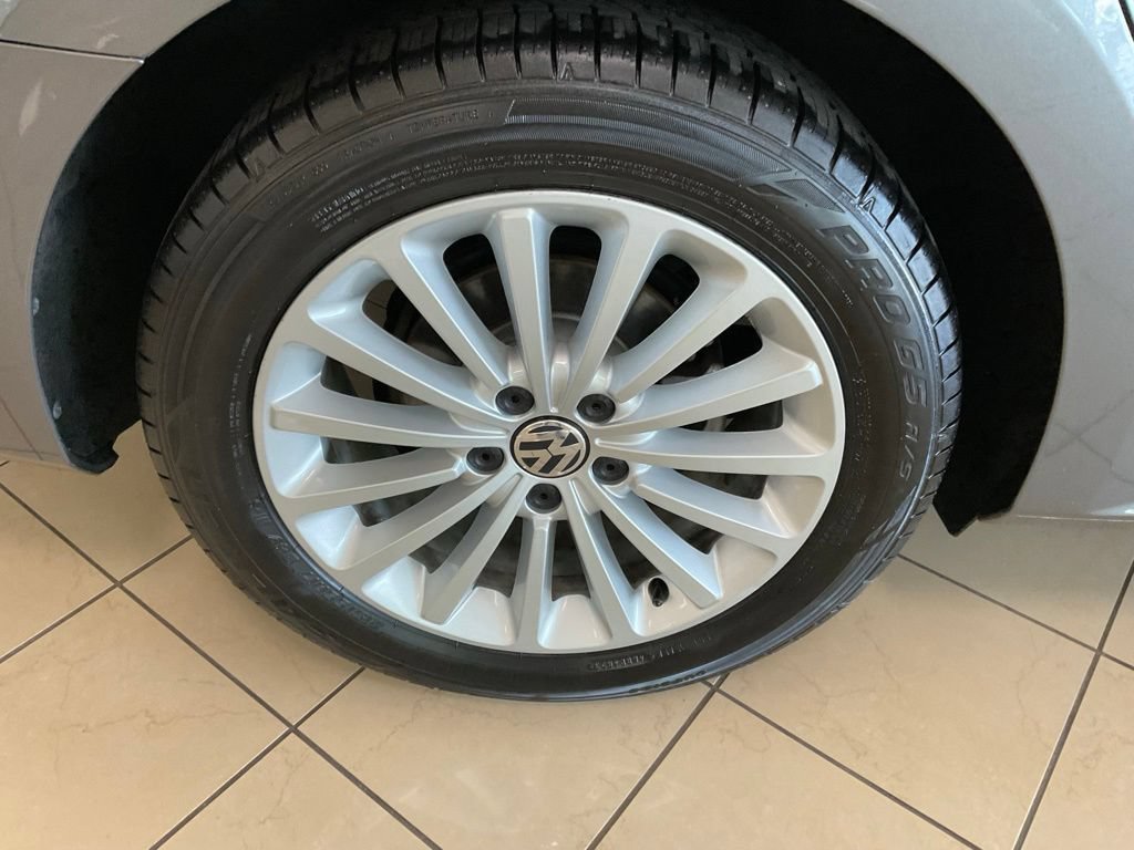 Used 2017 Volkswagen Passat 1.8T SE FWD image 7