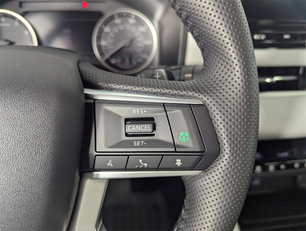 Used 2025 Mitsubishi Outlander SE image 23