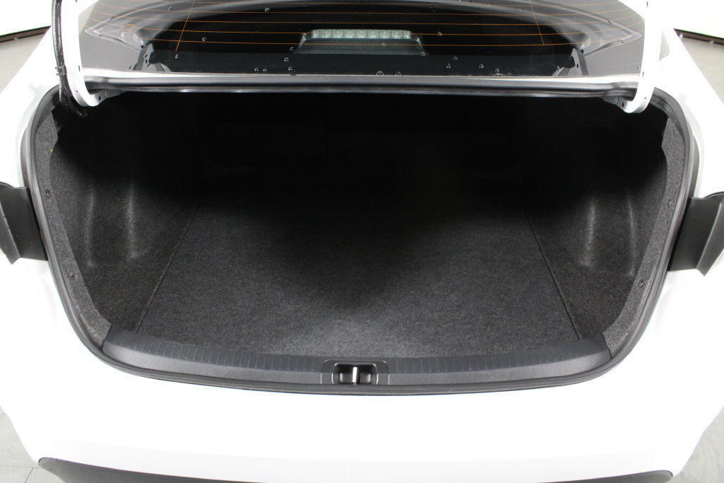 Used 2025 Toyota Corolla LE w/ Convenience Package FWD image 17