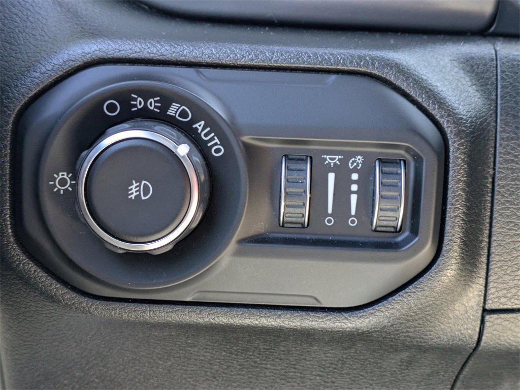 Used 2018 Jeep Wrangler Unlimited Sport S image 25