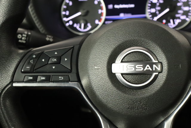 Used 2024 Nissan Sentra SV FWD image 8