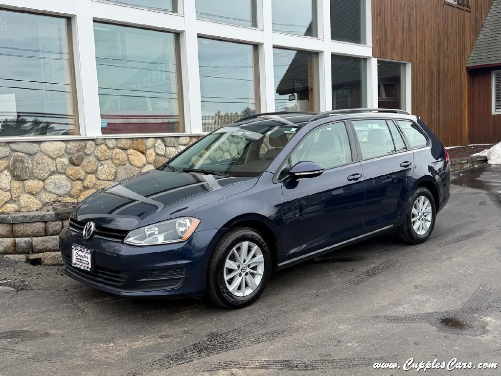 Used 2016 Volkswagen Golf S image 1