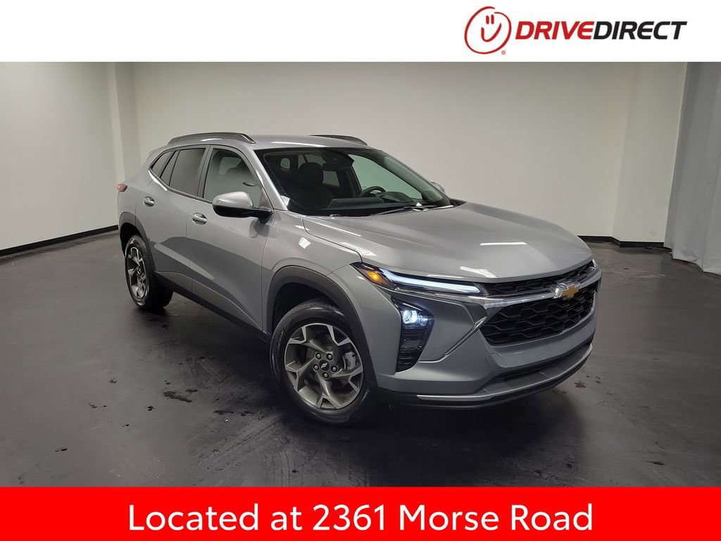 Used 2025 Chevrolet Trax LT image 1