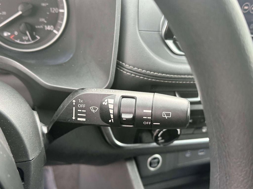 Used 2023 Nissan Rogue S FWD image 23