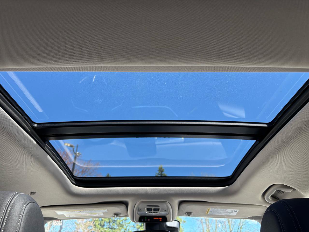 Used 2023 Buick Encore GX Essence w/ Experience Buick Package FWD image 19