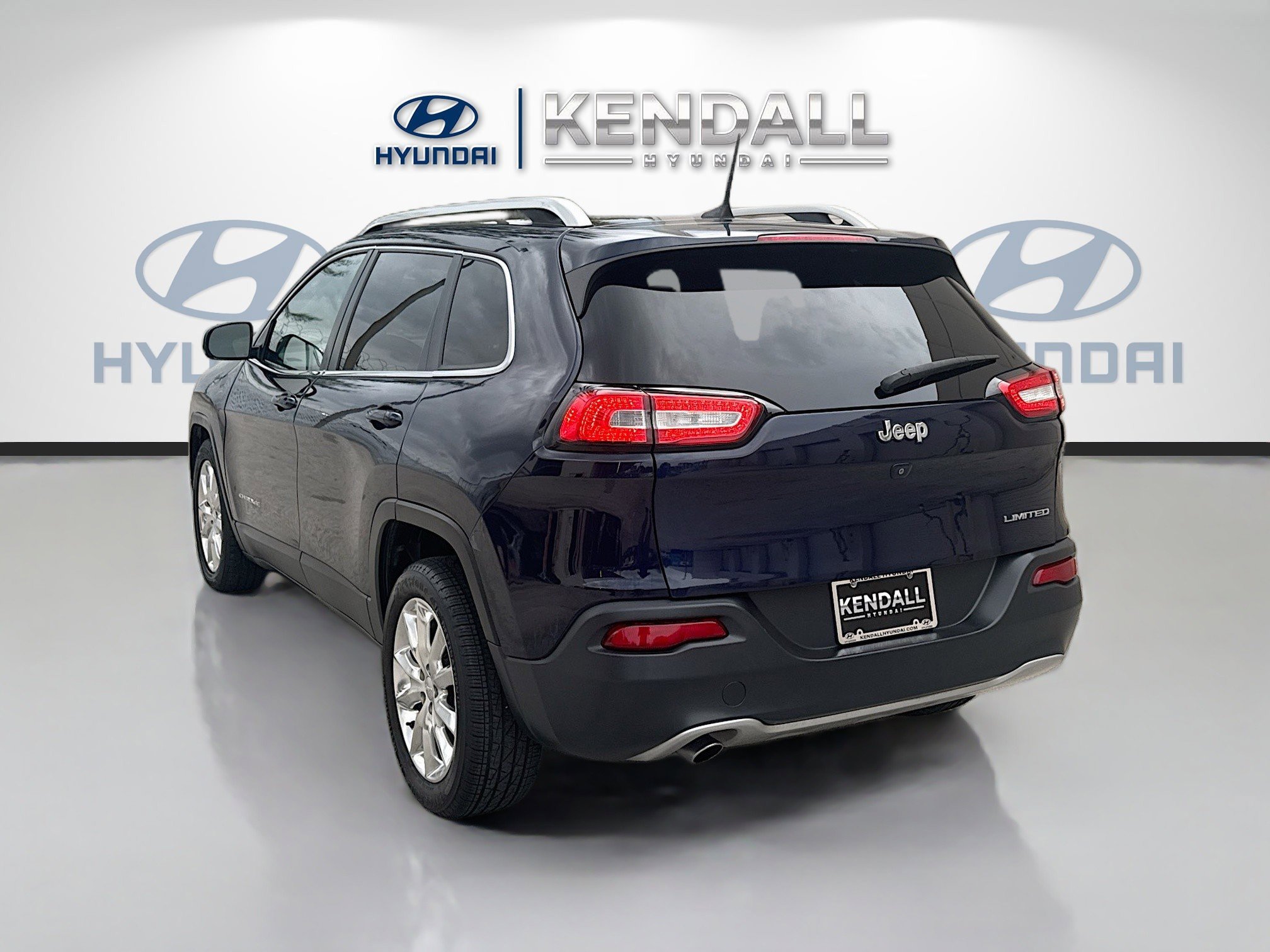Used 2016 Jeep Cherokee Limited image 4