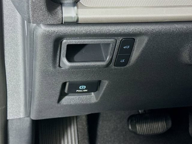 New 2025 Ford Expedition Active image 10