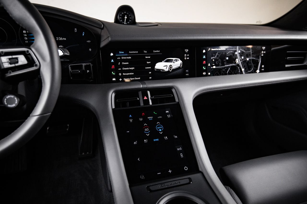 Certified 2023 Porsche Taycan GTS AWD/4WD image 19