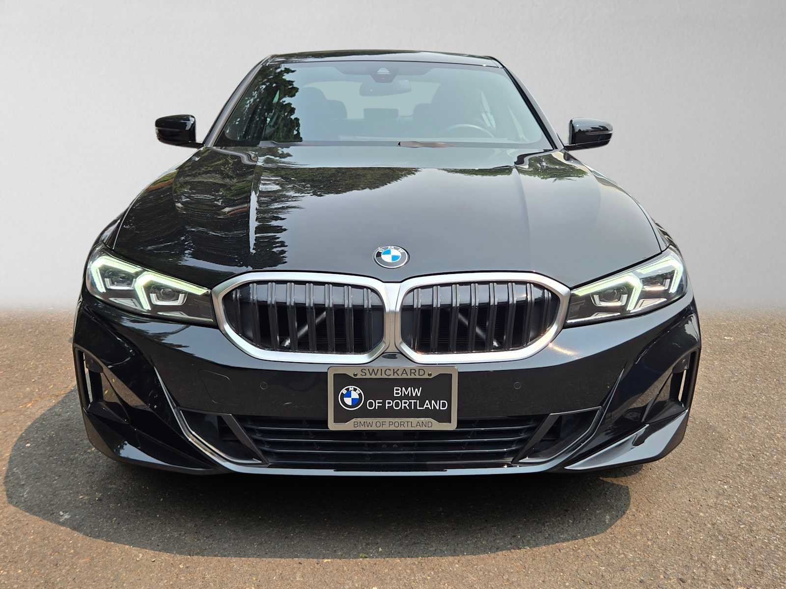Used 2023 BMW 330i xDrive Sedan w/ Driving Assistance Package AWD/4WD image 8