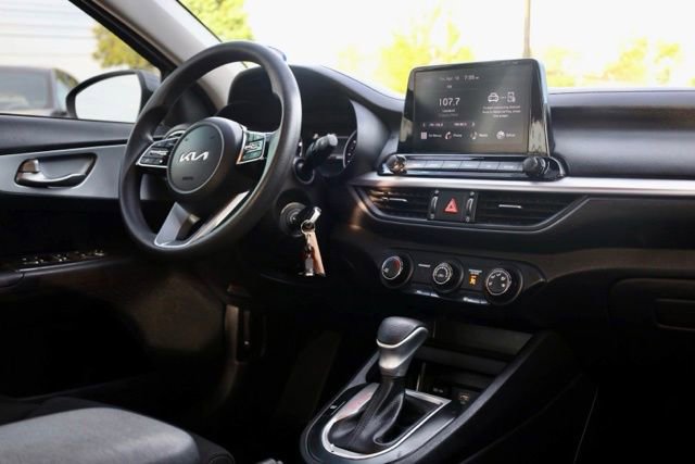 Used 2022 Kia Forte LXS image 8