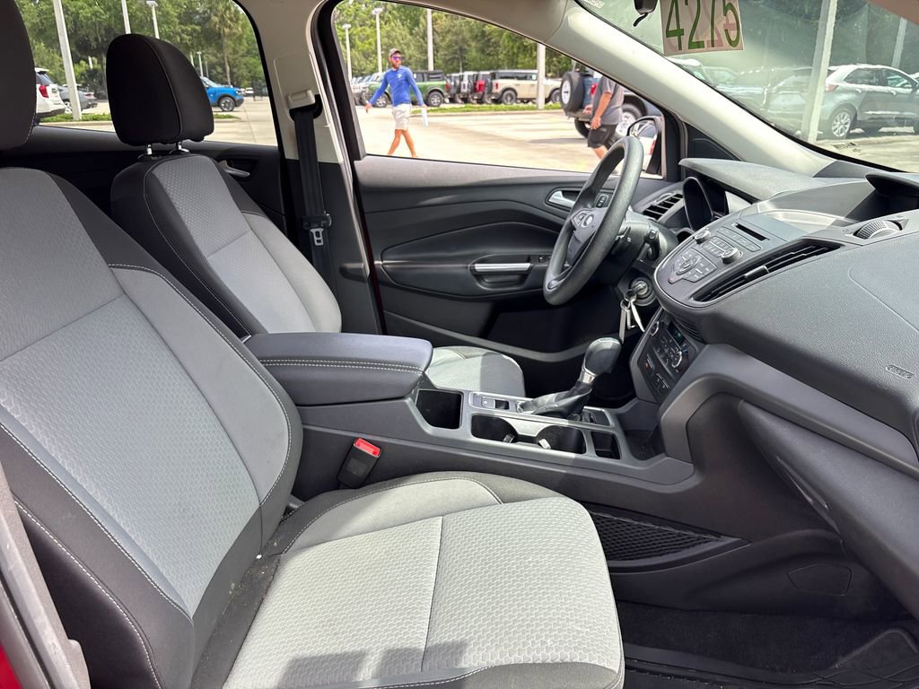 Used 2017 Ford Escape SE FWD image 27