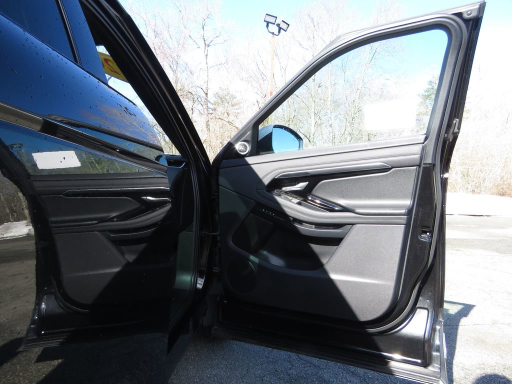 Used 2020 Land Rover Range Rover Evoque SE image 12