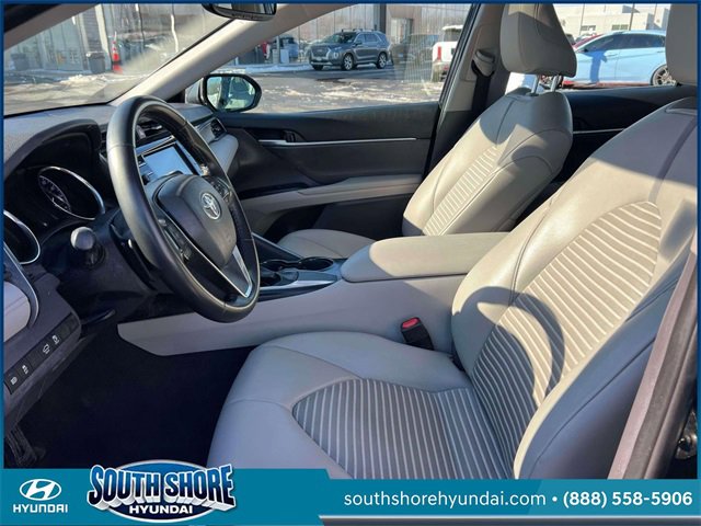 Used 2019 Toyota Camry SE image 19