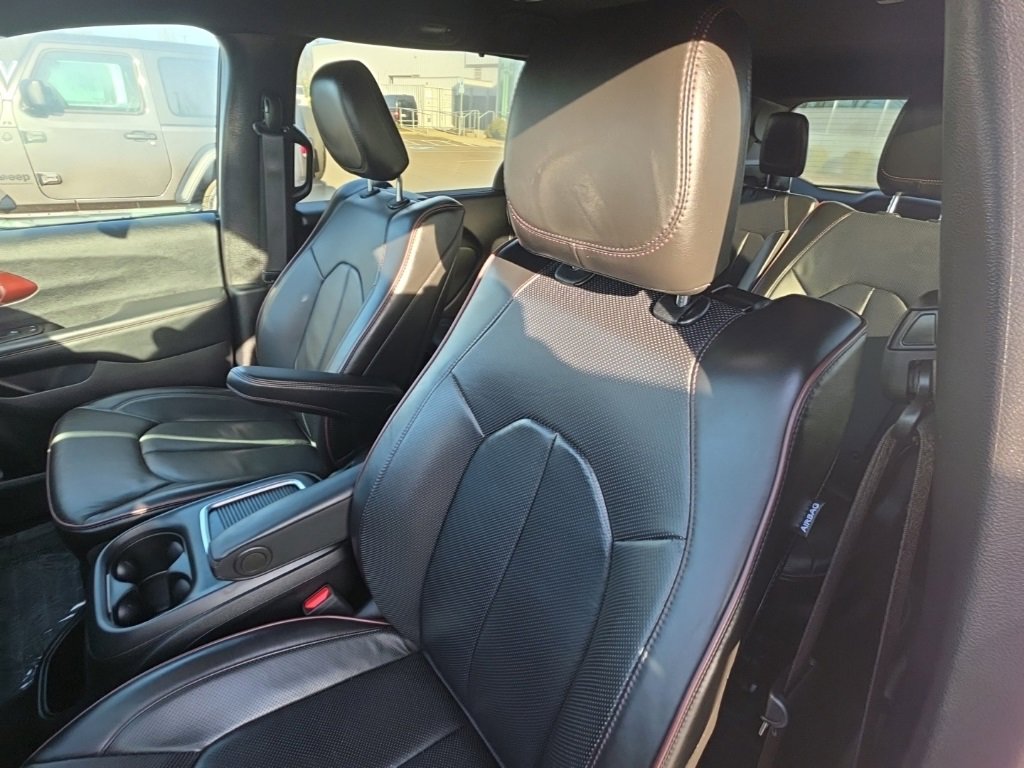 Certified 2020 Chrysler Pacifica Limited image 15