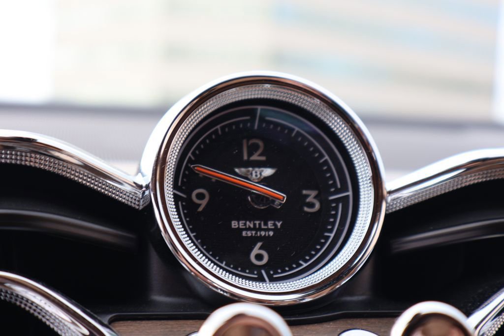 Used 2023 Bentley Bentayga Speed AWD/4WD image 29