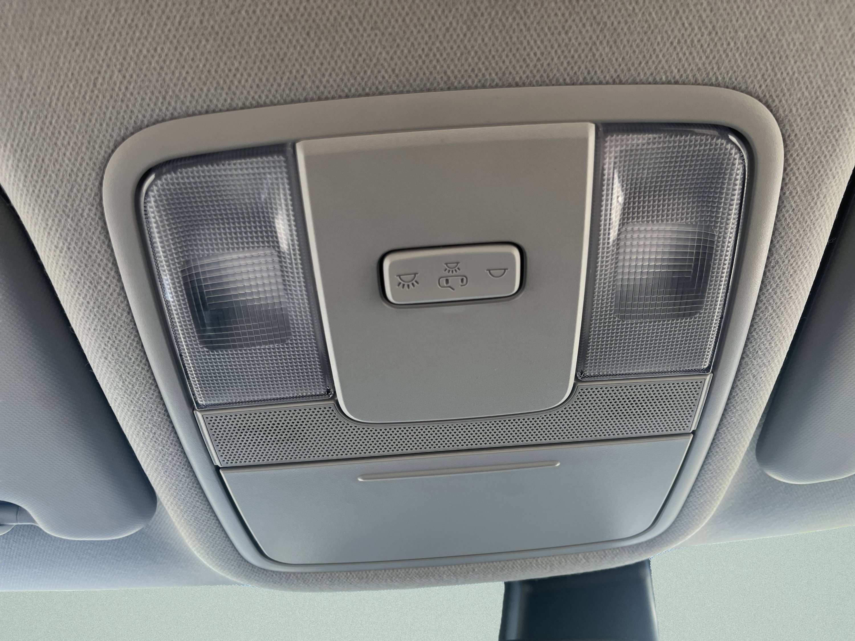 Used 2025 Kia Soul LX w/ LX Technology Package FWD image 19