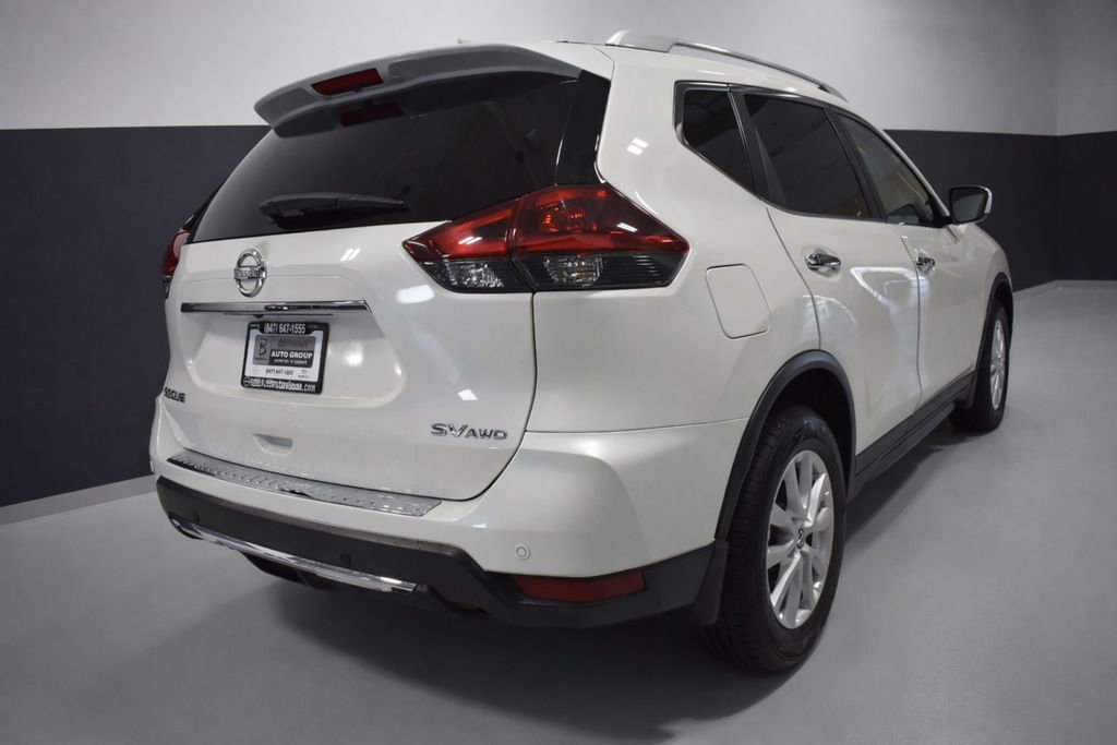 Used 2019 Nissan Rogue SV image 8