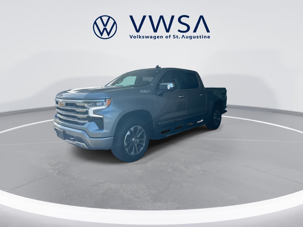Used 2025 Chevrolet Silverado 1500 High Country AWD/4WD image 3