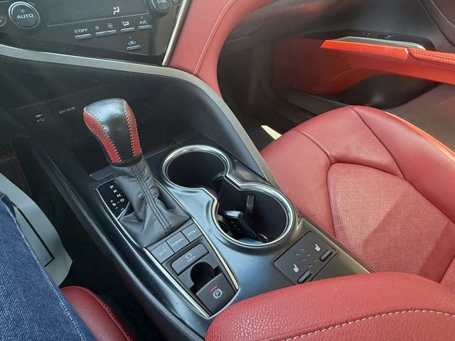 Used 2018 Toyota Camry XSE FWD image 25