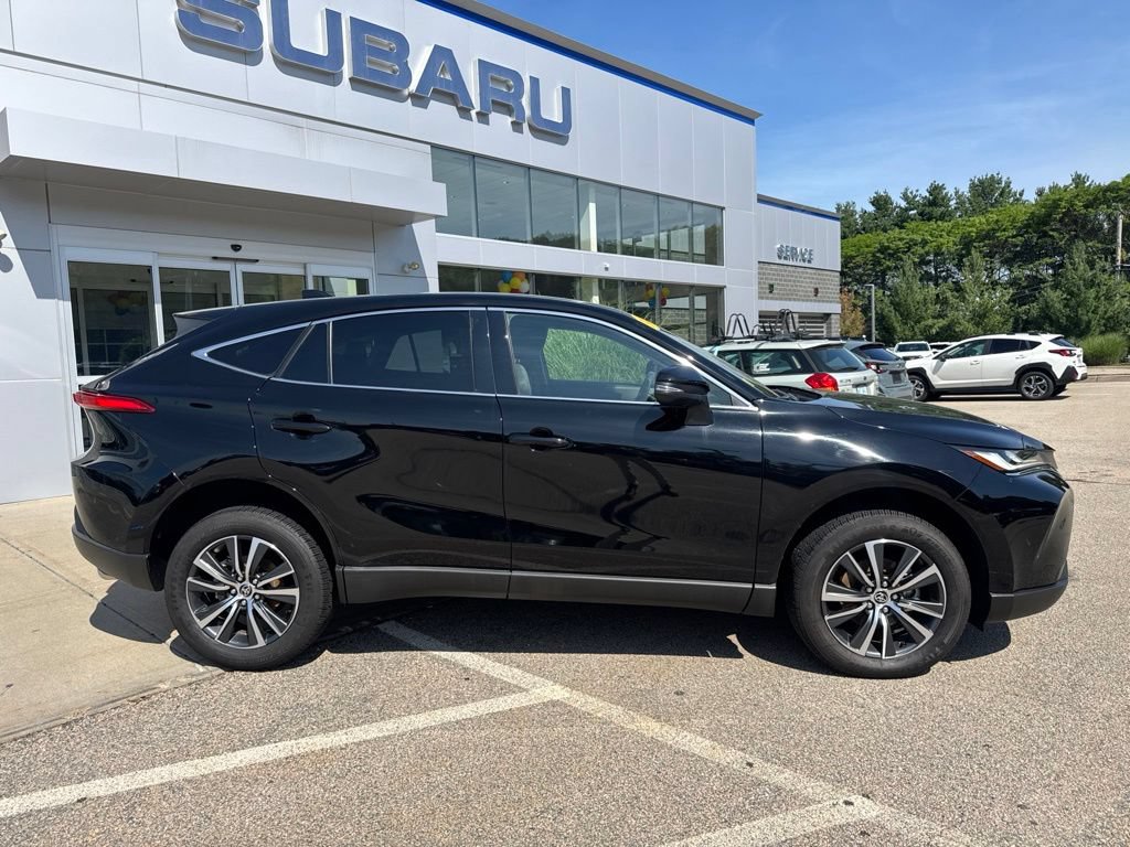 Used 2023 Toyota Venza LE AWD/4WD image 6