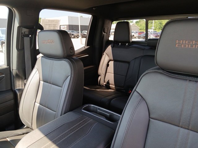 Certified 2024 Chevrolet Silverado 1500 High Country w/ High Country Premium Package AWD/4WD image 18