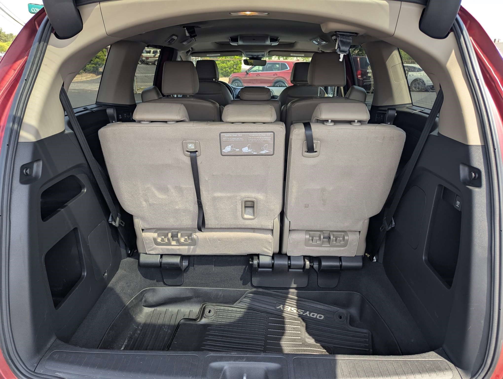 Certified 2024 Honda Odyssey Touring image 8
