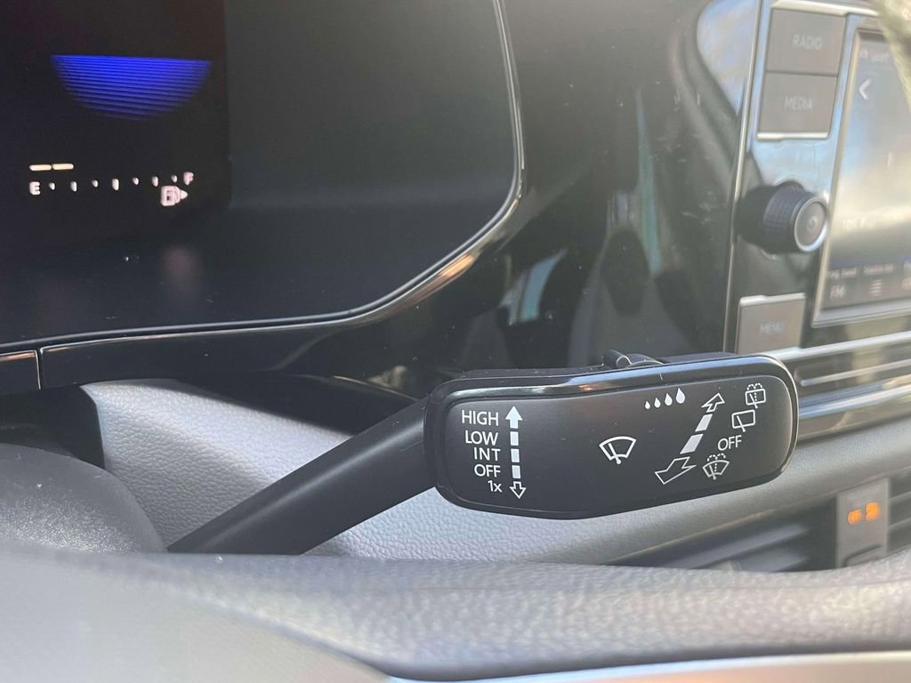 Used 2022 Volkswagen Taos S image 23