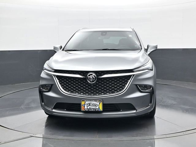 Used 2024 Buick Enclave Avenir w/ Avenir Technology Package image 2