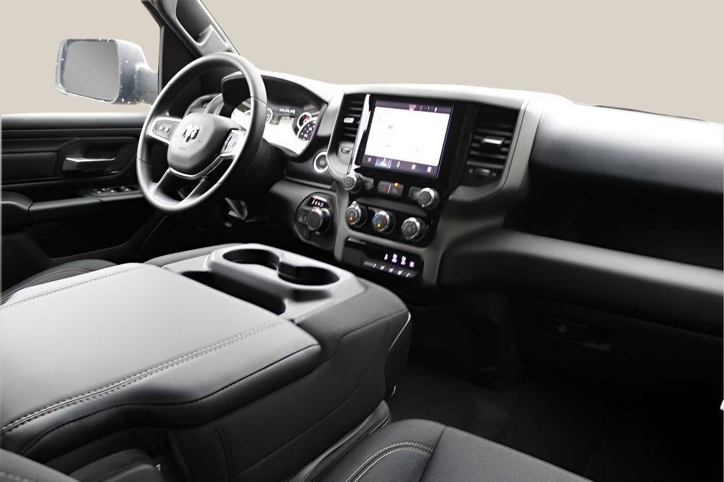New 2026 RAM 1500 Express AWD/4WD image 19
