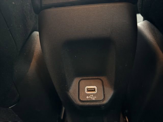 Used 2020 Jeep Renegade Latitude w/ Cold Weather Group image 14