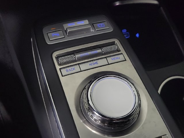 Used 2022 Genesis GV70 2.5T w/ Sport Prestige Package AWD/4WD image 31