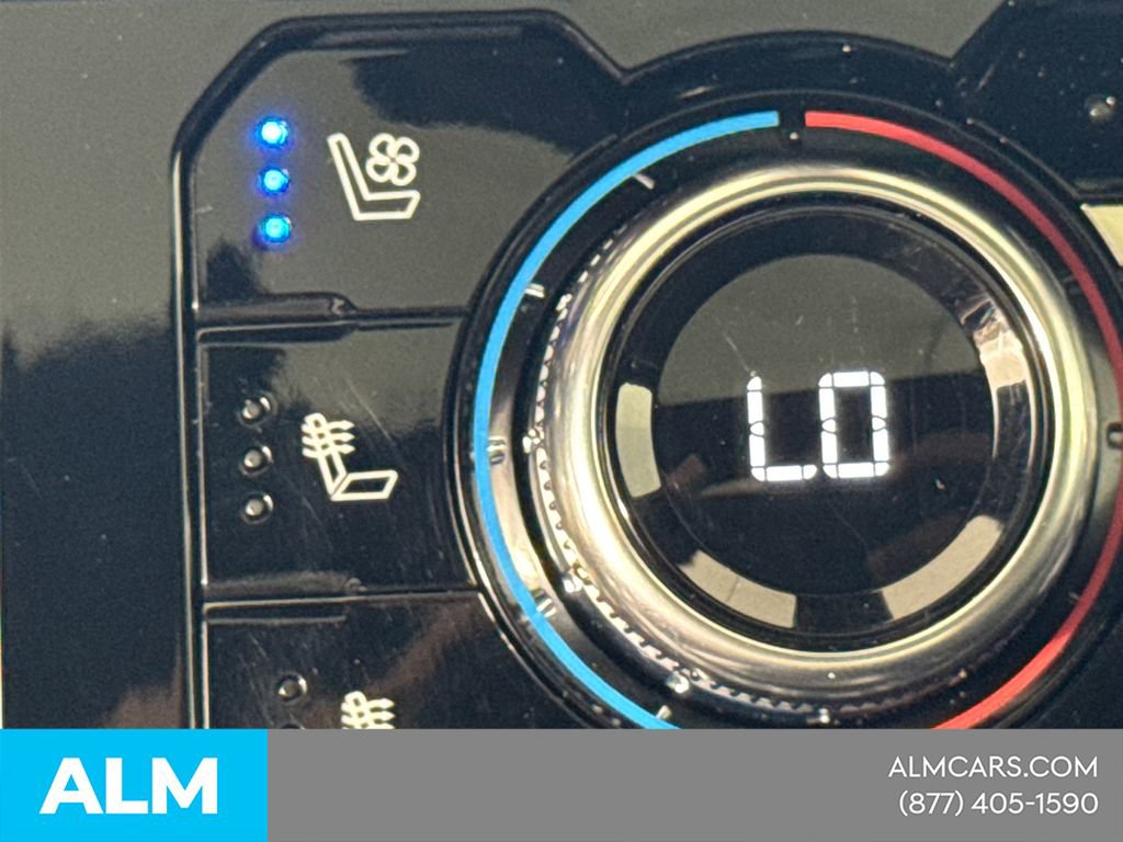 Used 2024 GMC Sierra 2500 AT4X image 36