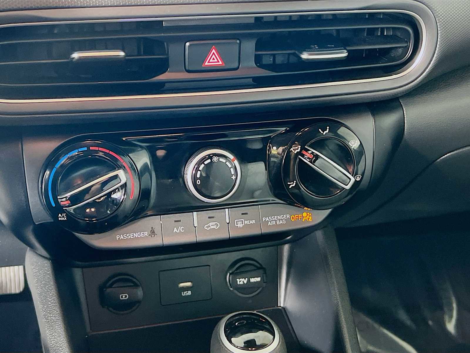 Certified 2023 Hyundai Kona SEL AWD/4WD image 15